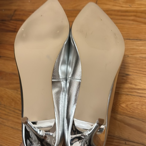3 for 30 👡Madden girl silver heels - Picture 3 of 7